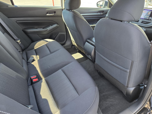 Used 2022 Nissan Altima 2.5 SV Sedan  in ,  29