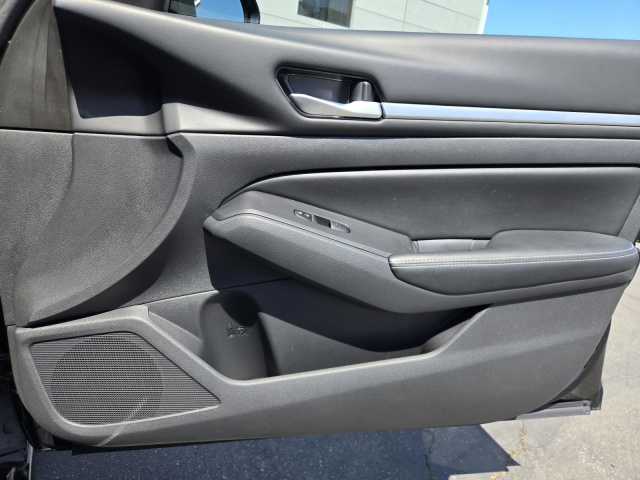 Used 2022 Nissan Altima 2.5 SV Sedan  in ,  34