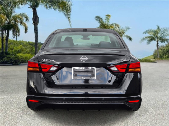 Used 2023 Nissan Altima 2.5 SV Sedan  in ,  4