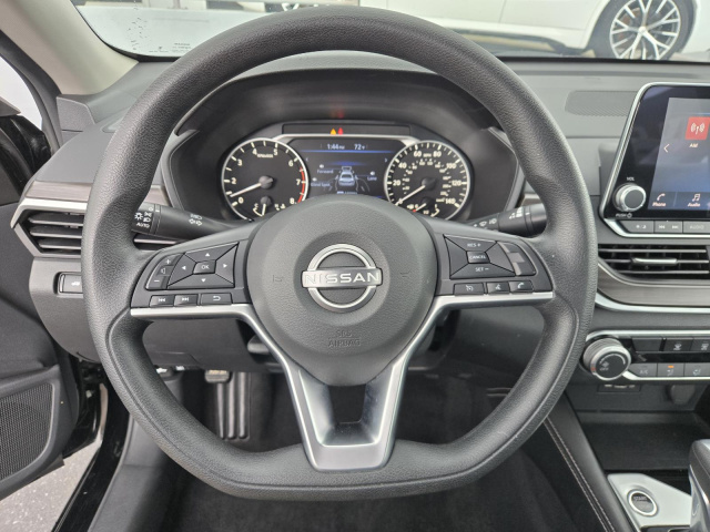 Used 2023 Nissan Altima 2.5 SV Sedan  in ,  16