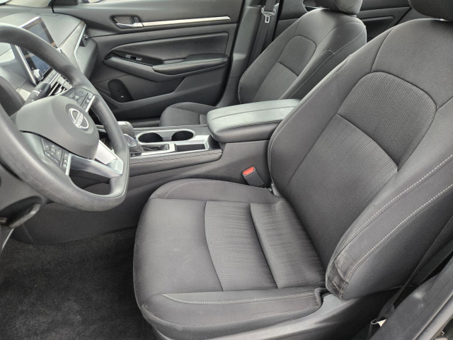 Used 2023 Nissan Altima 2.5 SV Sedan  in ,  22