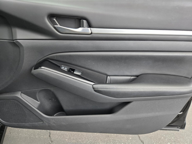 Used 2023 Nissan Altima 2.5 SV Sedan  in ,  34