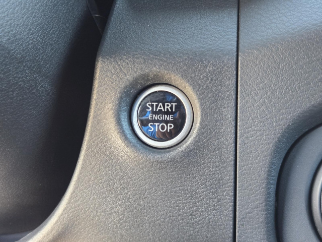 Used 2024 Nissan Frontier Crew Cab 4x4 SV  in ,  10