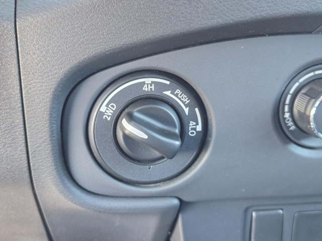 Used 2024 Nissan Frontier Crew Cab 4x4 SV  in ,  11