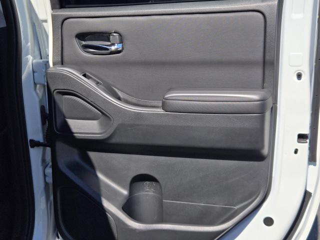 Used 2024 Nissan Frontier Crew Cab 4x4 SV  in ,  29