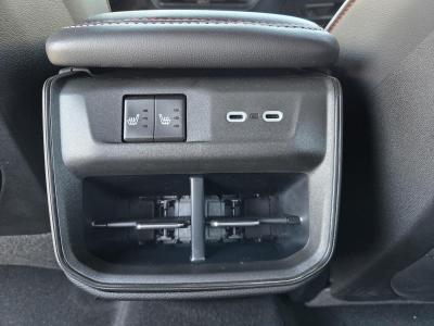 New 2026 Dodge Charger Daytona Scat Pack 4-Door AWD  in ,  28