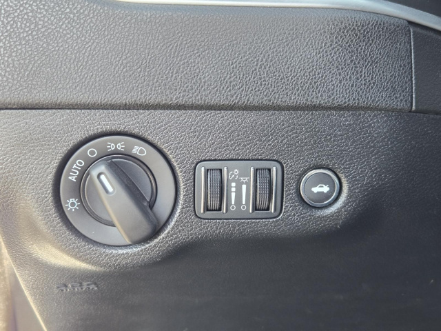 Used 2022 Dodge Charger SXT RWD  in ,  17