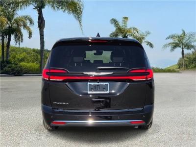 New 2026 Chrysler Pacifica Select FWD  in ,  4
