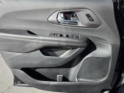 New 2026 Chrysler Pacifica Select FWD  in ,  21