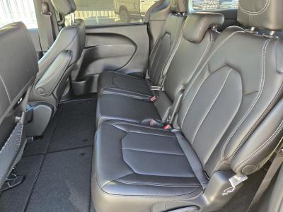 New 2026 Chrysler Pacifica Select FWD  in ,  26