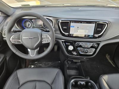 New 2026 Chrysler Pacifica Select FWD  in ,  5