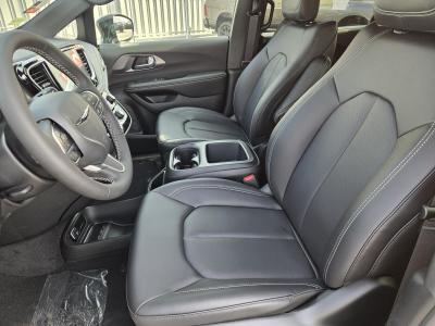 New 2026 Chrysler Pacifica Select FWD  in ,  23