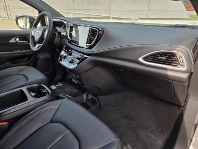 New 2026 Chrysler Pacifica Select FWD  in ,  30