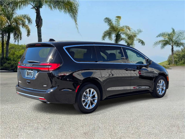 New 2027 Chrysler Pacifica Select AWD  in ,  3