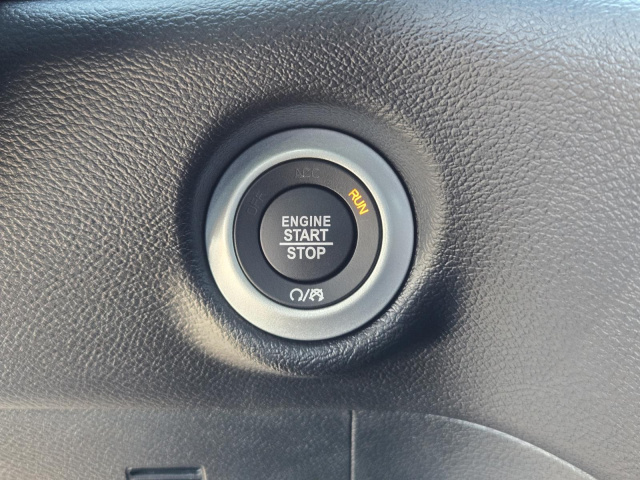 New 2027 Chrysler Pacifica Select AWD  in ,  13