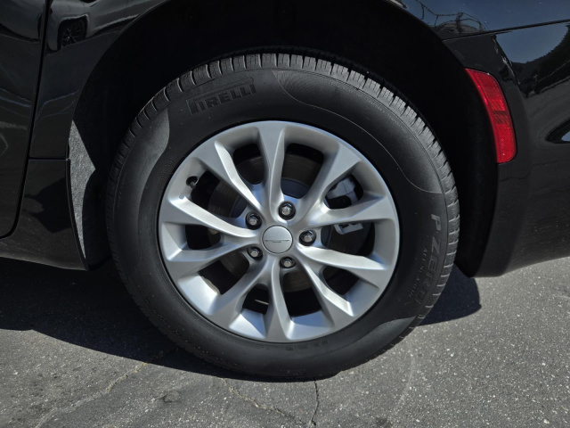 New 2027 Chrysler Pacifica Select AWD  in ,  36