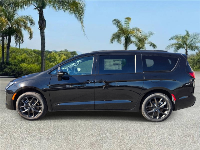 New 2027 Chrysler Pacifica Limited AWD  in ,  1