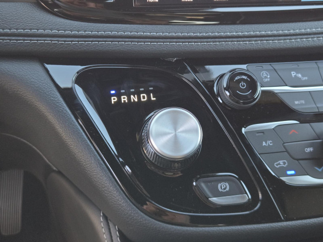 New 2027 Chrysler Pacifica Limited AWD  in ,  13
