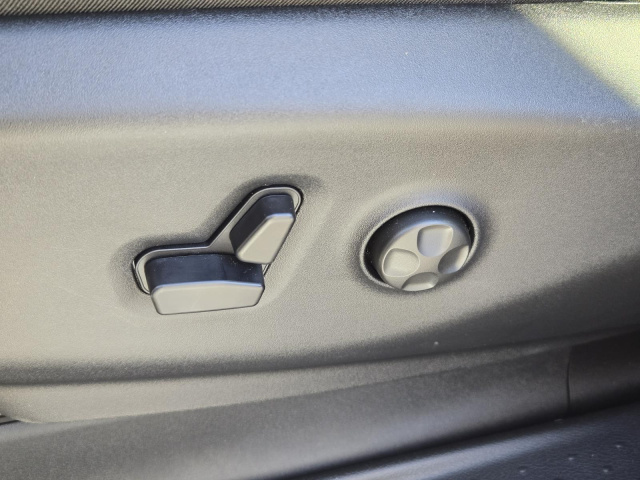 New 2027 Chrysler Pacifica Limited AWD  in ,  27