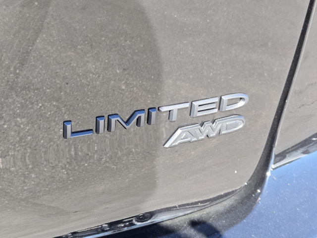 New 2027 Chrysler Pacifica Limited AWD  in ,  36