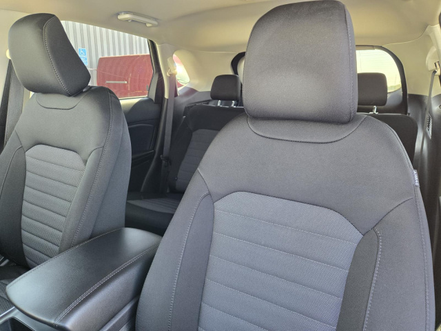 Used 2023 Ford Edge SE AWD  in ,  22