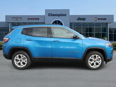 Used 2025 Jeep Compass Latitude 4x4  in ,  1