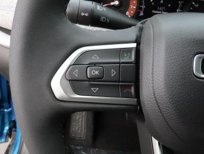 Used 2025 Jeep Compass Latitude 4x4  in ,  13