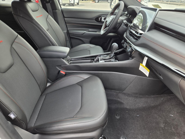 New 2026 Jeep Compass Trailhawk 4x4  in ,  31