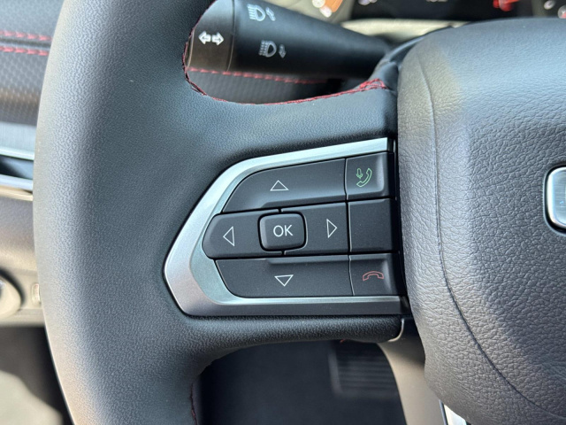 New 2026 Jeep Compass Trailhawk 4x4  in ,  7