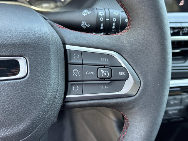 New 2026 Jeep Compass Trailhawk 4x4  in ,  8