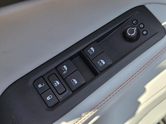New 2026 Jeep Cherokee Limited 4x4  in ,  17