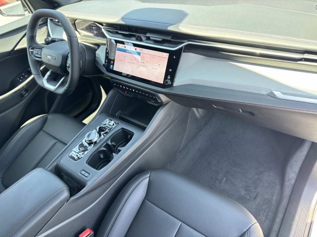 New 2026 Jeep Cherokee Limited 4x4  in ,  33