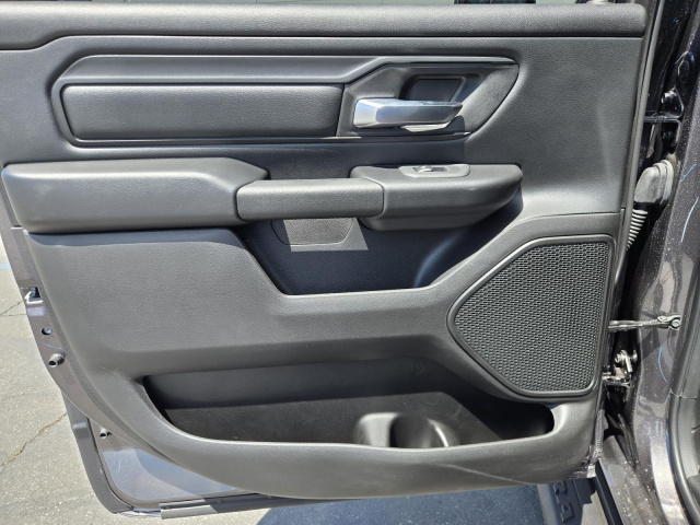 New 2026 Ram 1500 Express 4x4 Crew Cab 5'7 Box  in ,  22