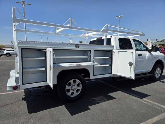 New 2026 Ram 3500 Chassis Cab Tradesman 4WD Crew Cab 60 CA 172.4 WB  in ,  26