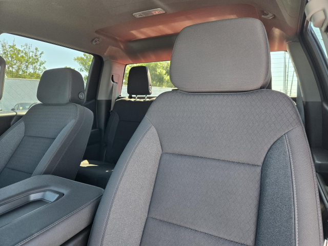 Used 2025 Chevrolet Silverado 1500 4WD Crew Cab 147 Custom Trail Boss  in ,  19