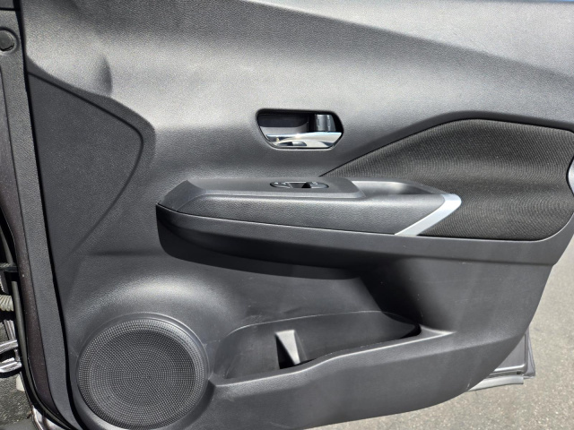 Used 2024 Nissan Kicks SV FWD  in ,  33