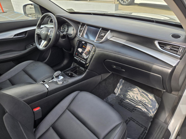 Used 2021 INFINITI QX50 LUXE FWD  in ,  31