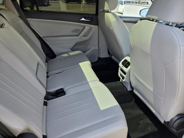 Used 2023 Volkswagen Tiguan 2.0T SE 4MOTION  in ,  28