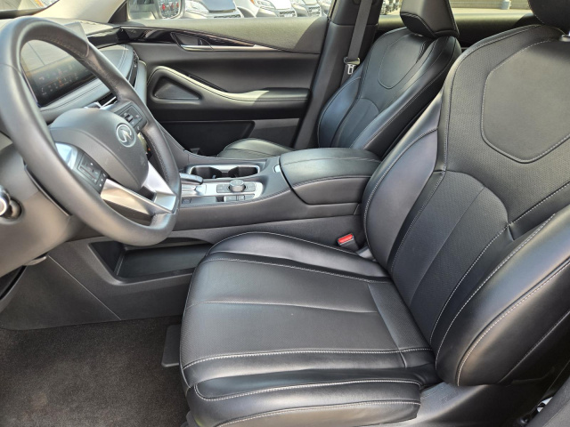 Used 2024 INFINITI QX60 PURE FWD  in ,  24