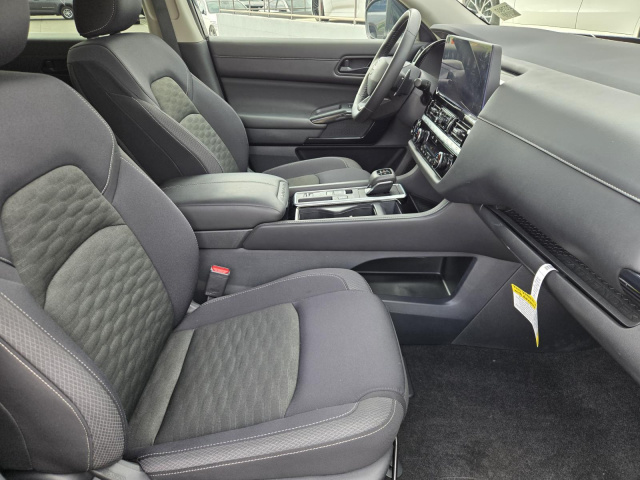 Used 2026 Nissan Pathfinder SV 2WD  in ,  31