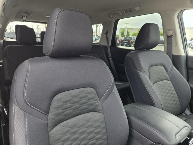 Used 2026 Nissan Pathfinder SV 2WD  in ,  32