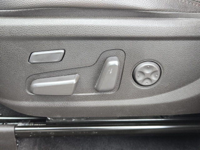Used 2020 Hyundai Santa Fe Limited 2.0T Auto FWD  in ,  22