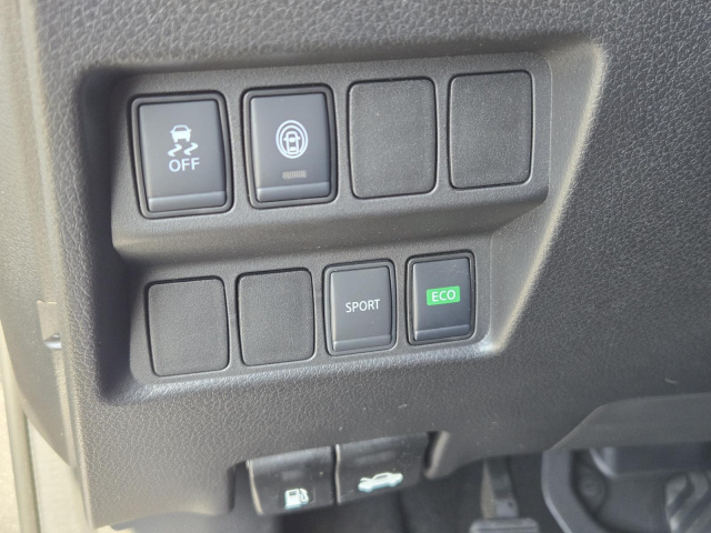 Used 2021 Nissan Rogue Sport FWD S  in ,  16