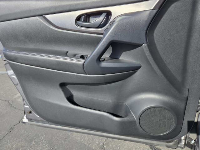 Used 2021 Nissan Rogue Sport FWD S  in ,  17