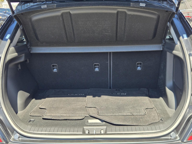 Used 2022 Hyundai Kona Limited DCT FWD  in ,  26