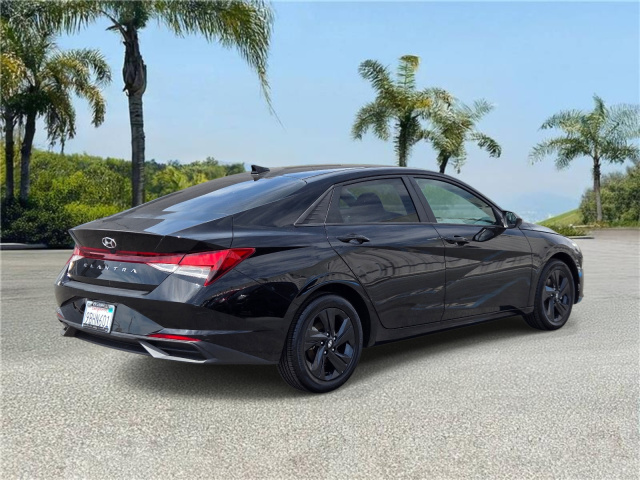 Used 2022 Hyundai Elantra SEL IVT  in ,  3