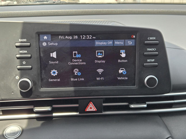 Used 2022 Hyundai Elantra SEL IVT  in ,  6