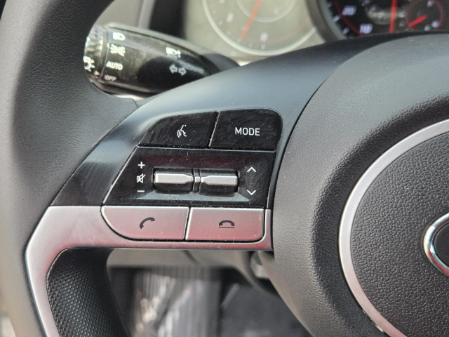 Used 2022 Hyundai Elantra SEL IVT  in ,  15