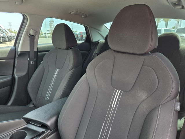 Used 2022 Hyundai Elantra SEL IVT  in ,  21