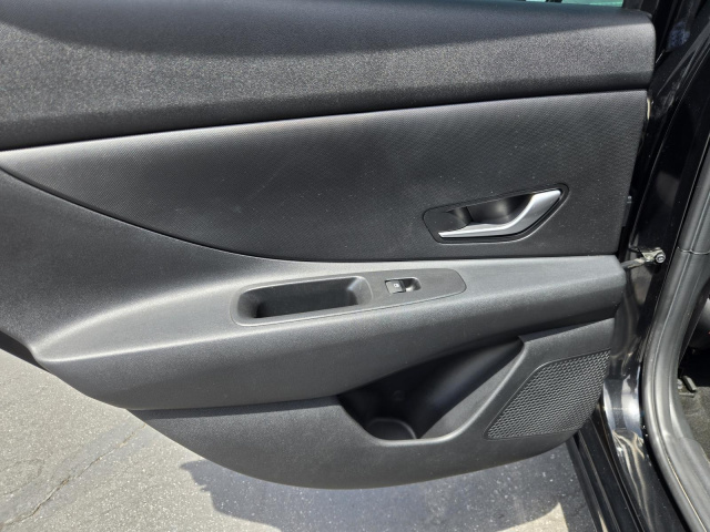 Used 2022 Hyundai Elantra SEL IVT  in ,  23